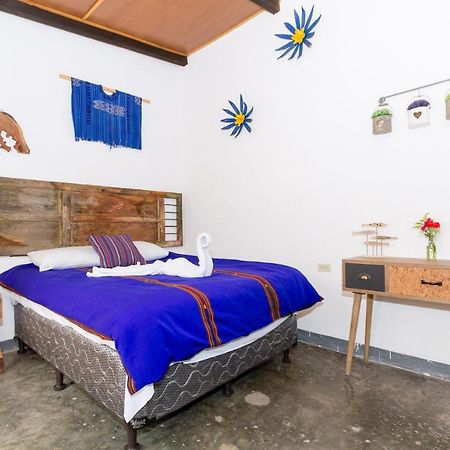 Bed and Breakfast Casa Tamarindo Antigua Exterior foto